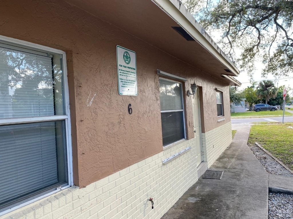 6 Sw 7th Avenue - Photo 3