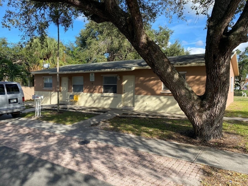 6 Sw 7th Avenue - Photo 5