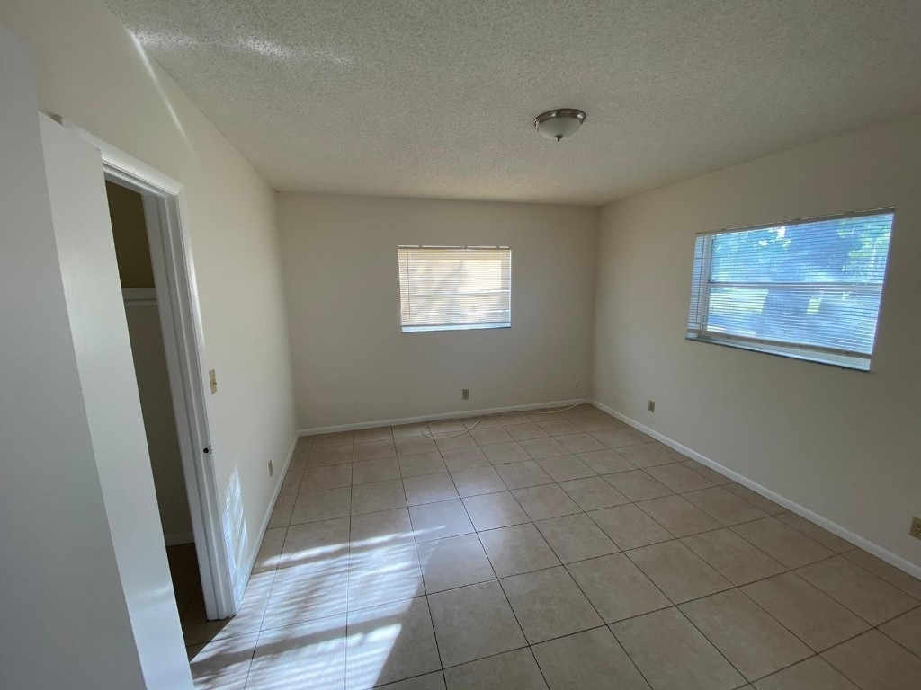 6 Sw 7th Avenue - Photo 8