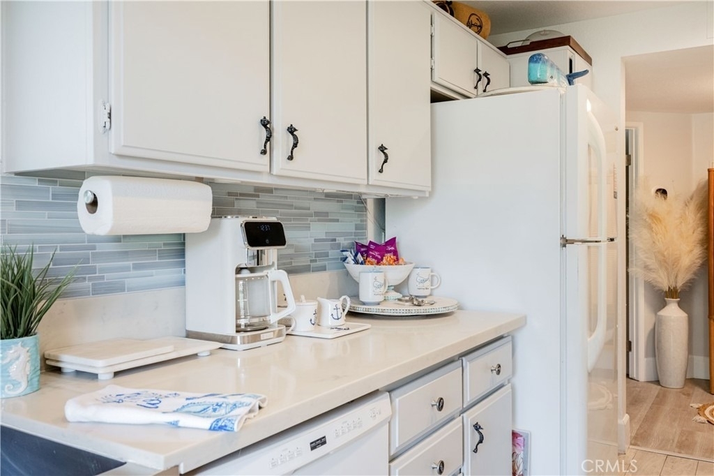 68 Corniche Drive - Photo 17