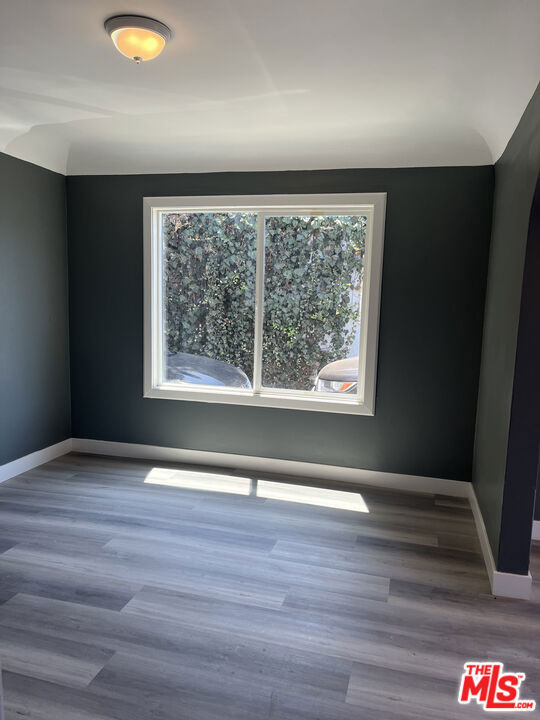 602 N Sloan Avenue - Photo 9