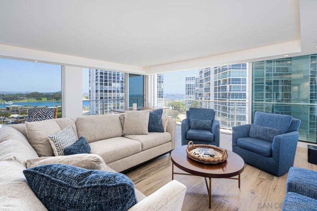 1760 Avenida Del Mundo - Photo 3