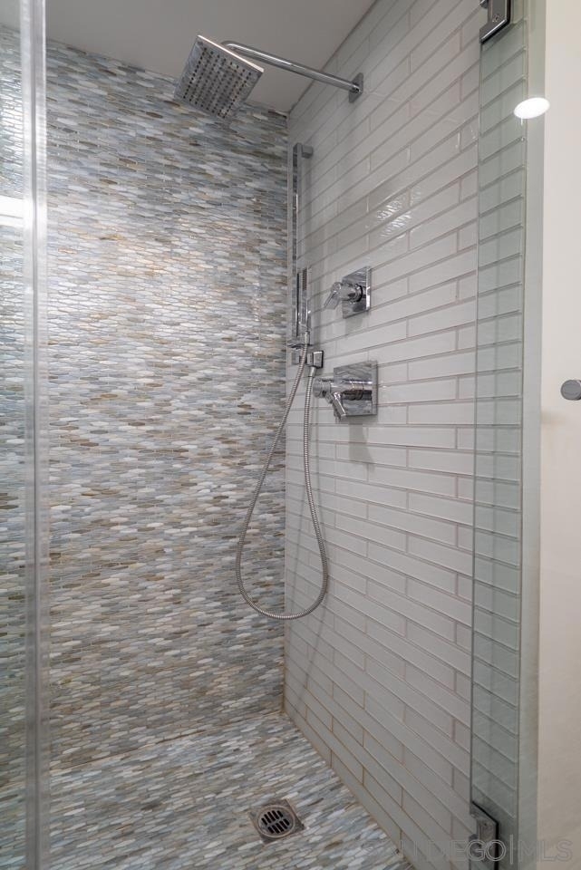 1750 Avenida Del Mundo - Photo 18