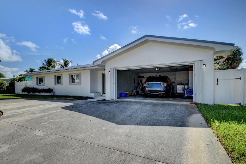 1171 Bimini Lane - Photo 32