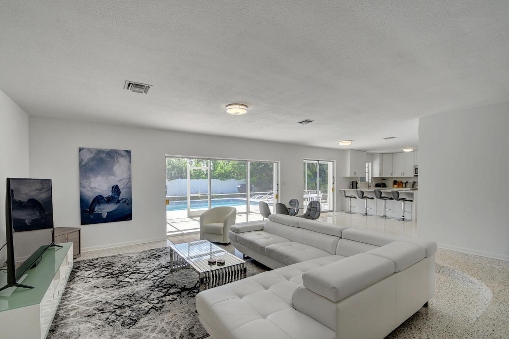 1171 Bimini Lane - Photo 2