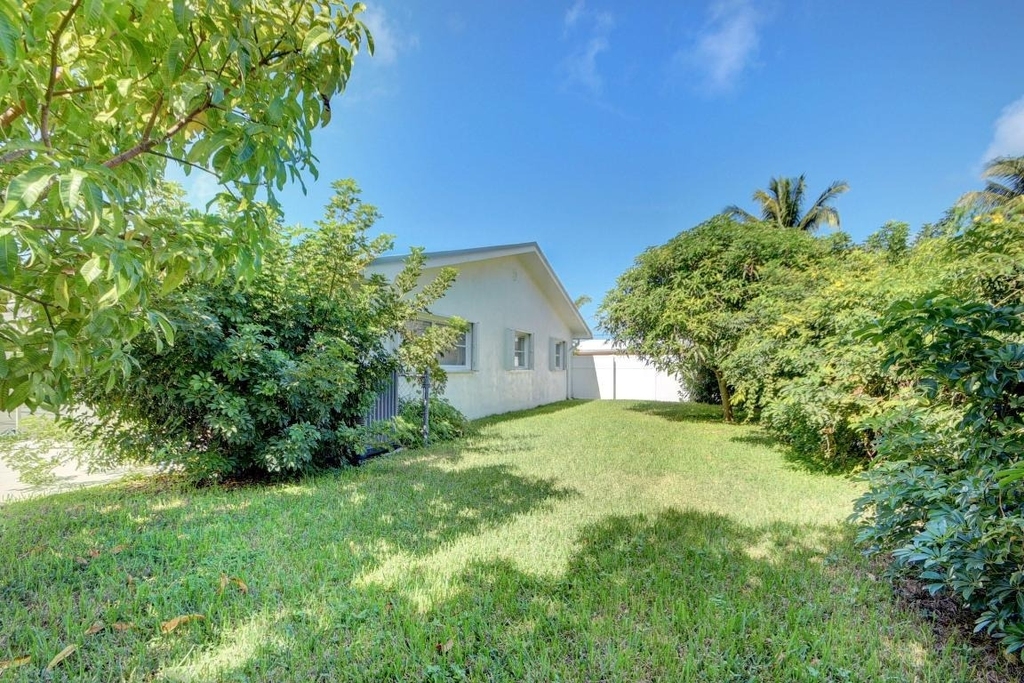 1171 Bimini Lane - Photo 40
