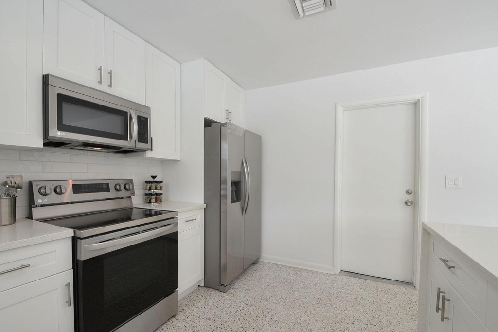 1171 Bimini Lane - Photo 39
