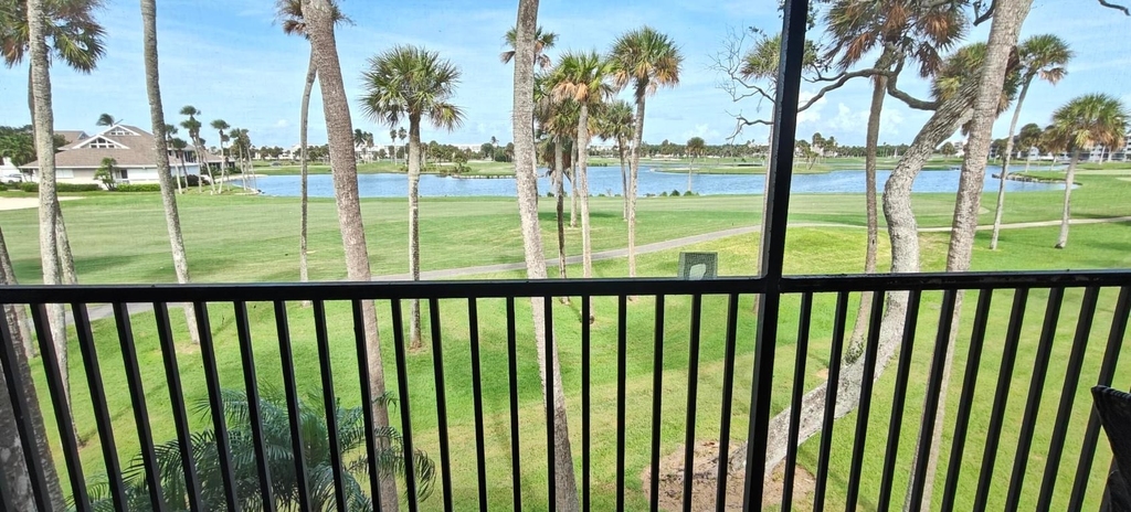 233 Ne Edgewater Drive - Photo 2
