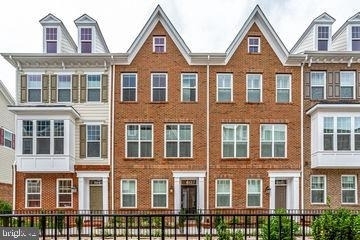 612 Totten Place Ne - Photo 0
