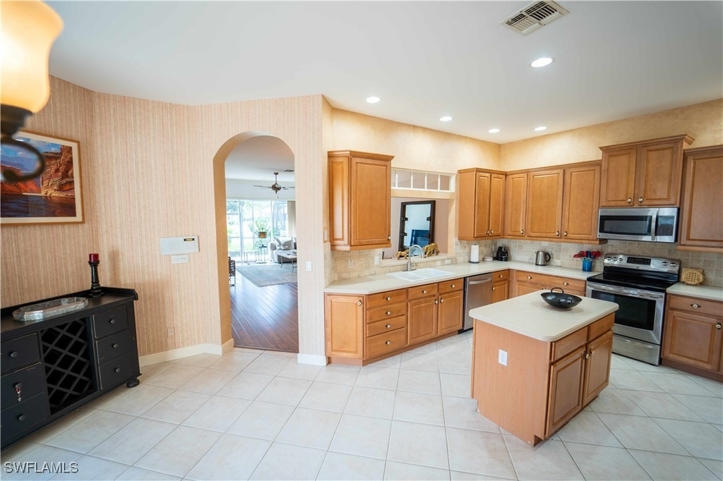 5886 Paradise Circle - Photo 3