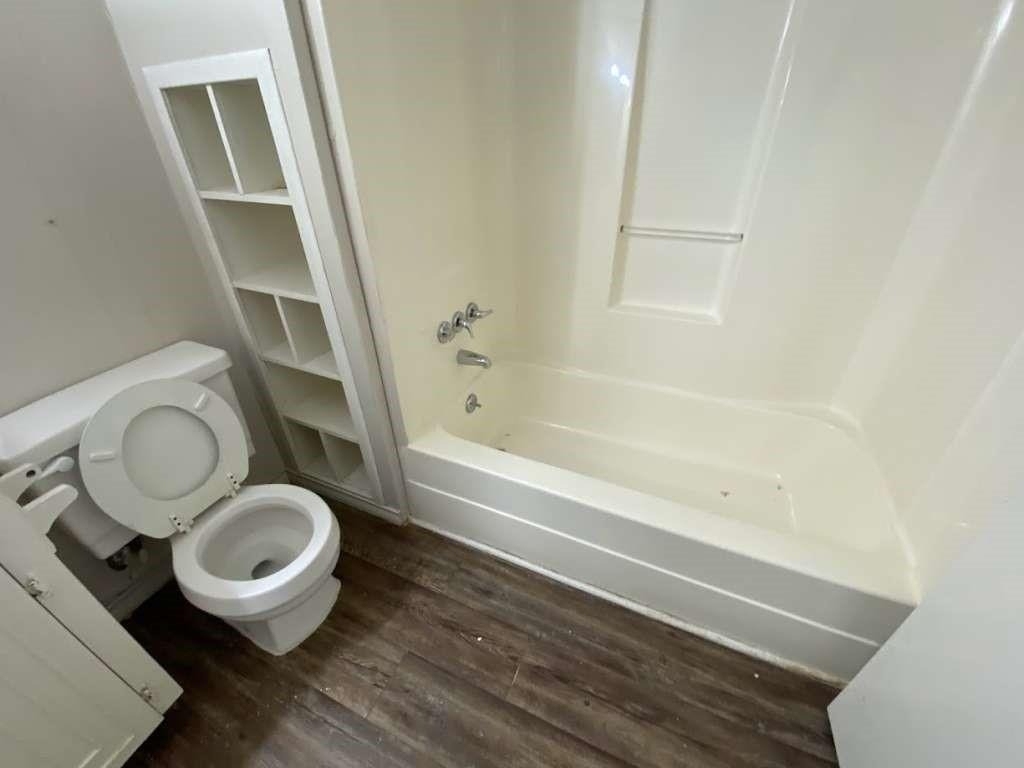 201 Ferguson Drive - Photo 9