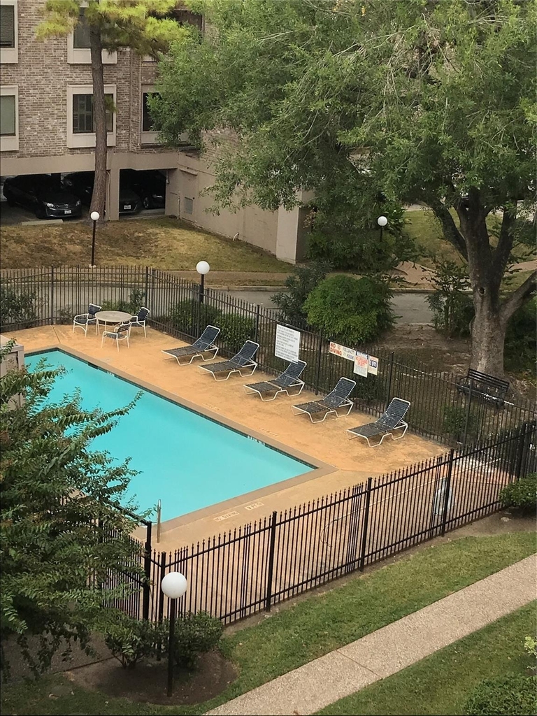 2209 S Braeswood - Photo 3