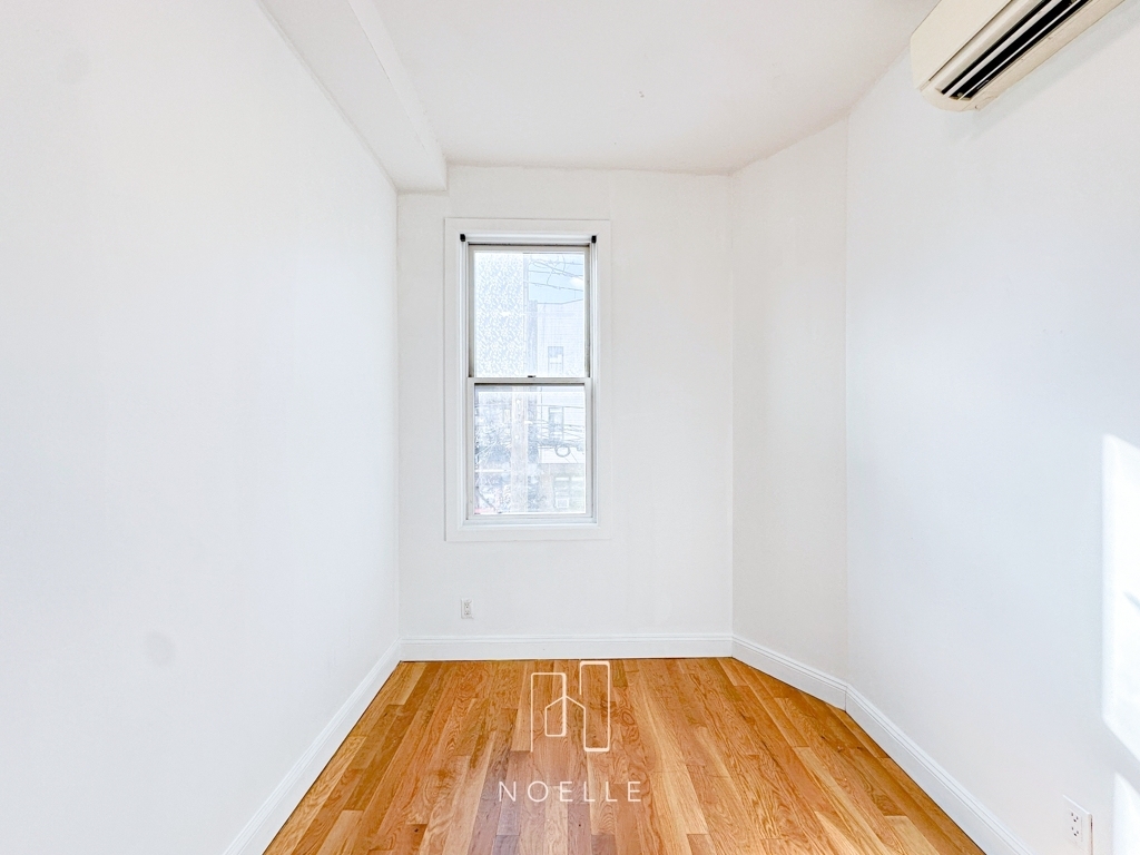 295 Wyckoff Avenue - Photo 7