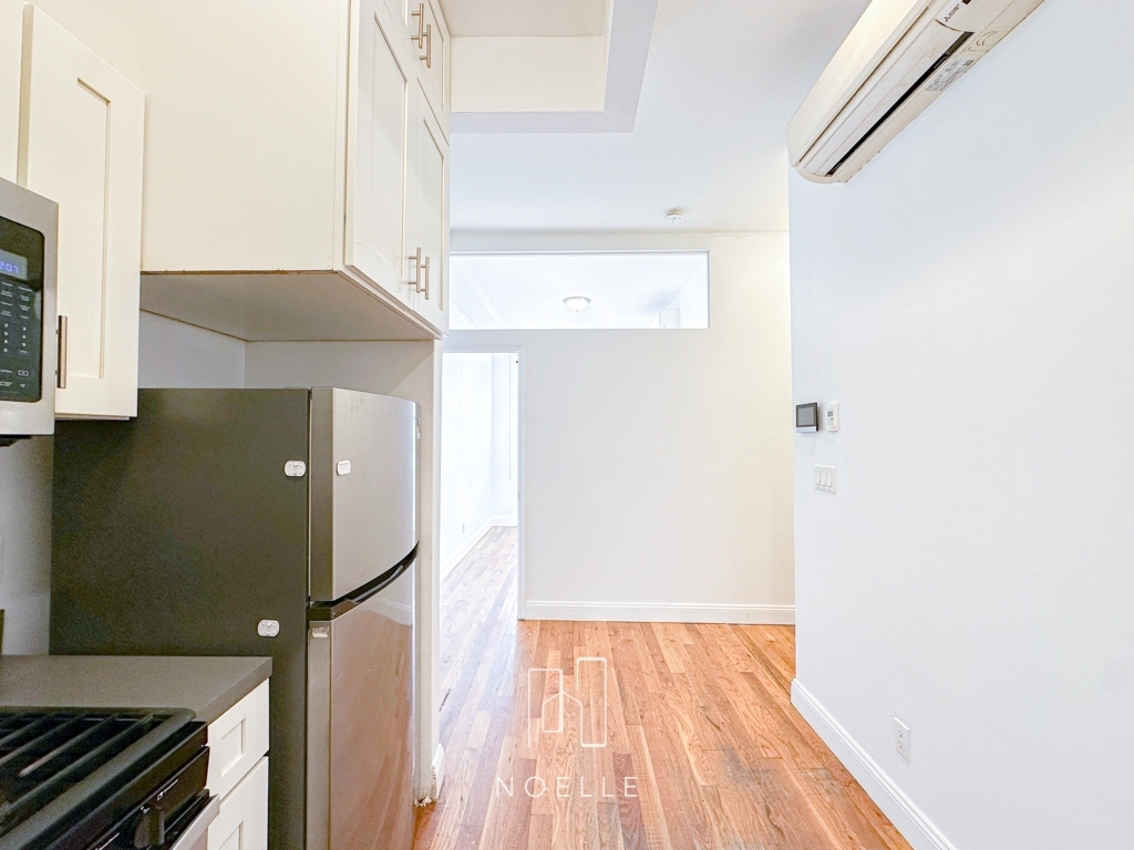 295 Wyckoff Avenue - Photo 1