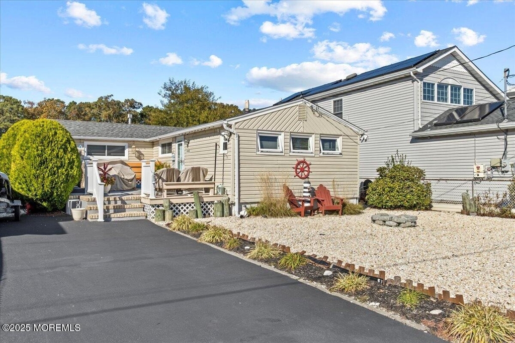 4 Cedar Crest Drive - Photo 1