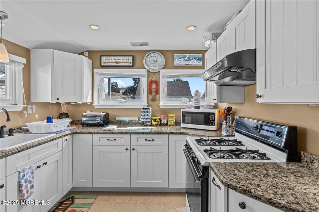 4 Cedar Crest Drive - Photo 7