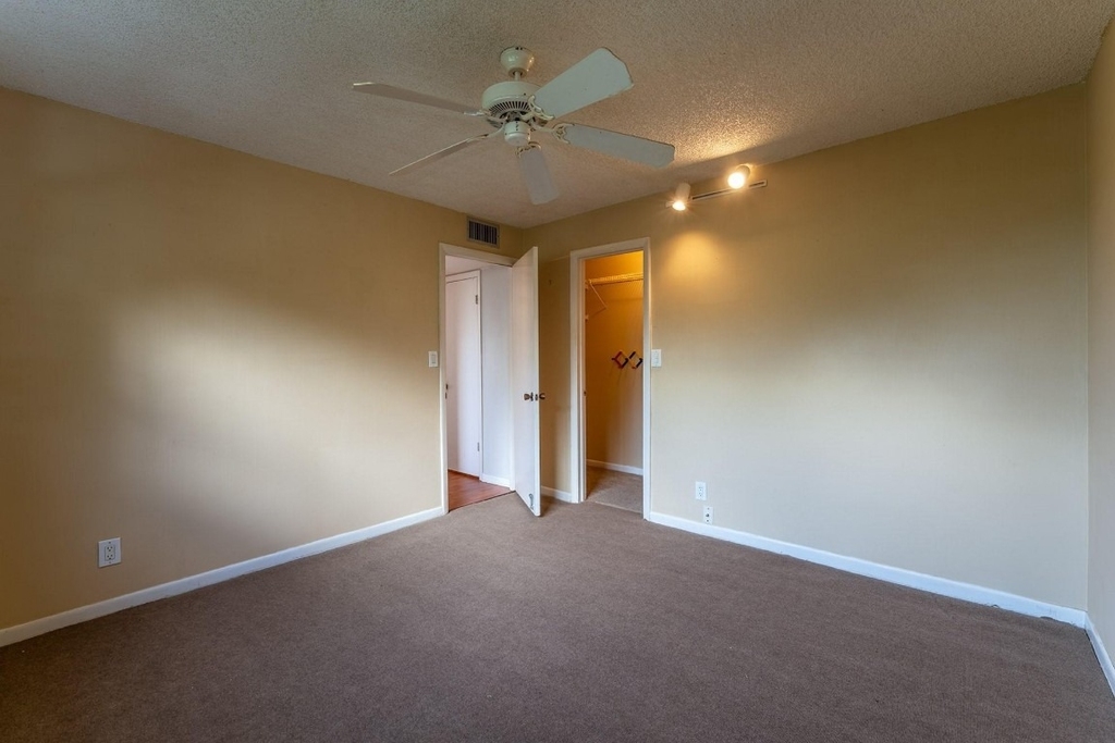 5951 Ne 14th Lane - Photo 13