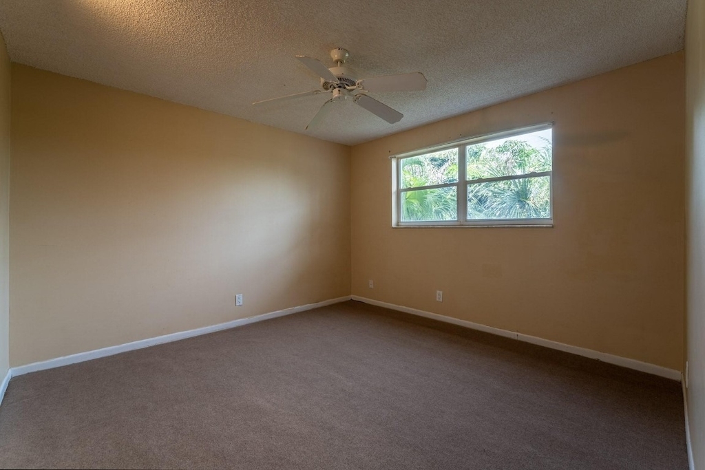 5951 Ne 14th Lane - Photo 12