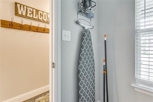 3813 Huntington Drive - Photo 3