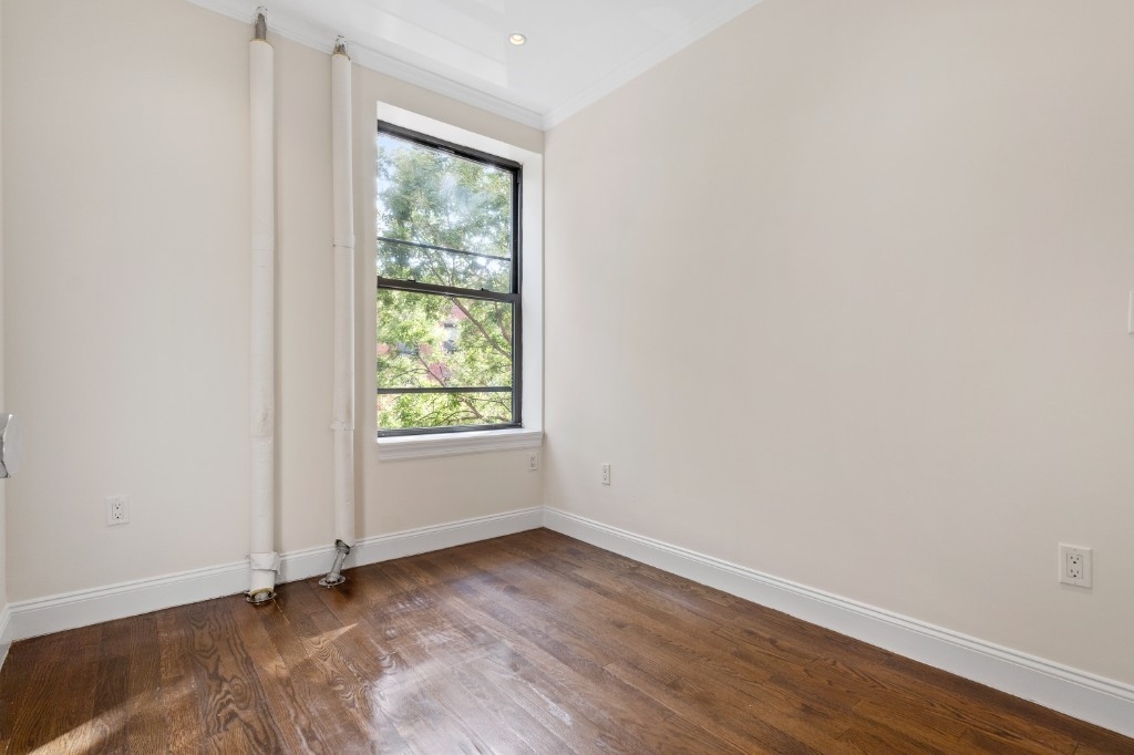 329 Union Street - Photo 2