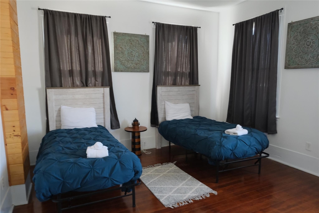 2310 33rd Street - Photo 8