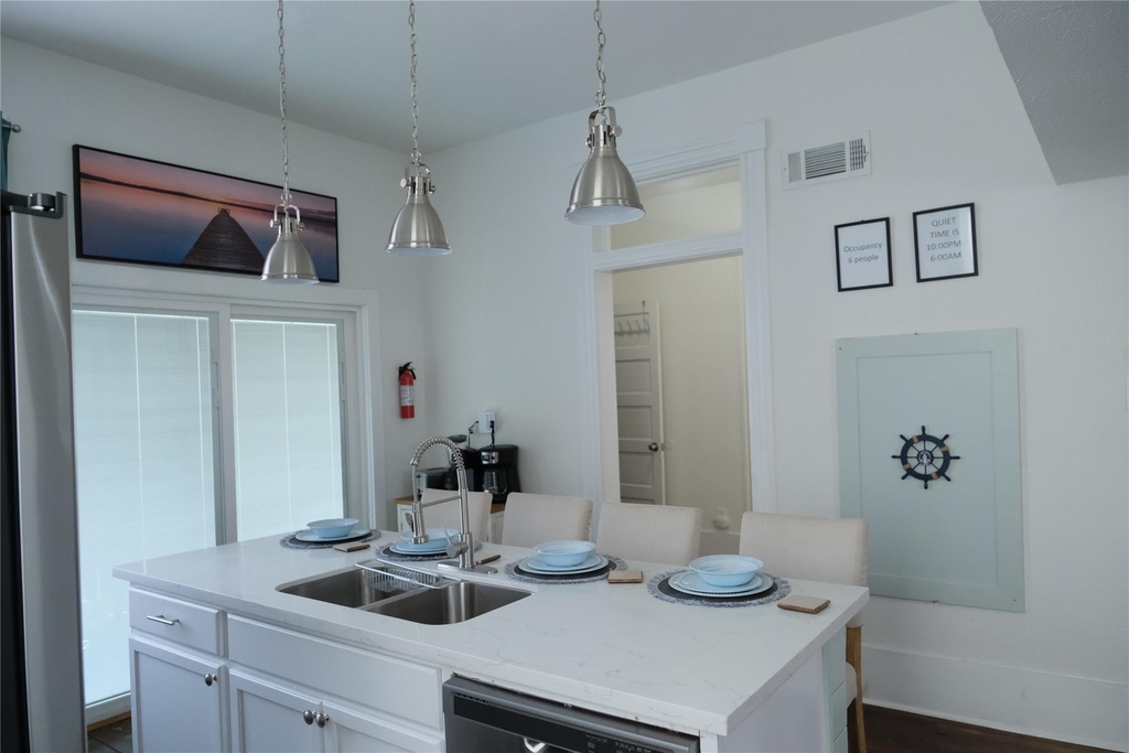 2310 33rd Street - Photo 4