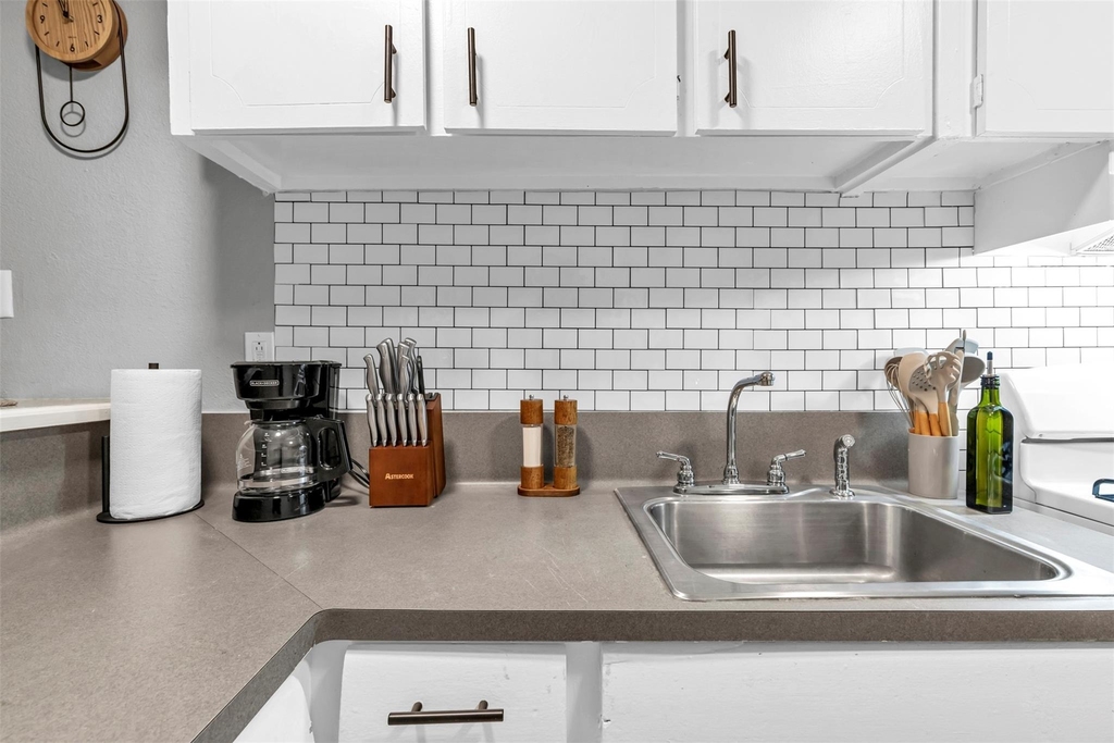 1840 Richmond Avenue - Photo 8