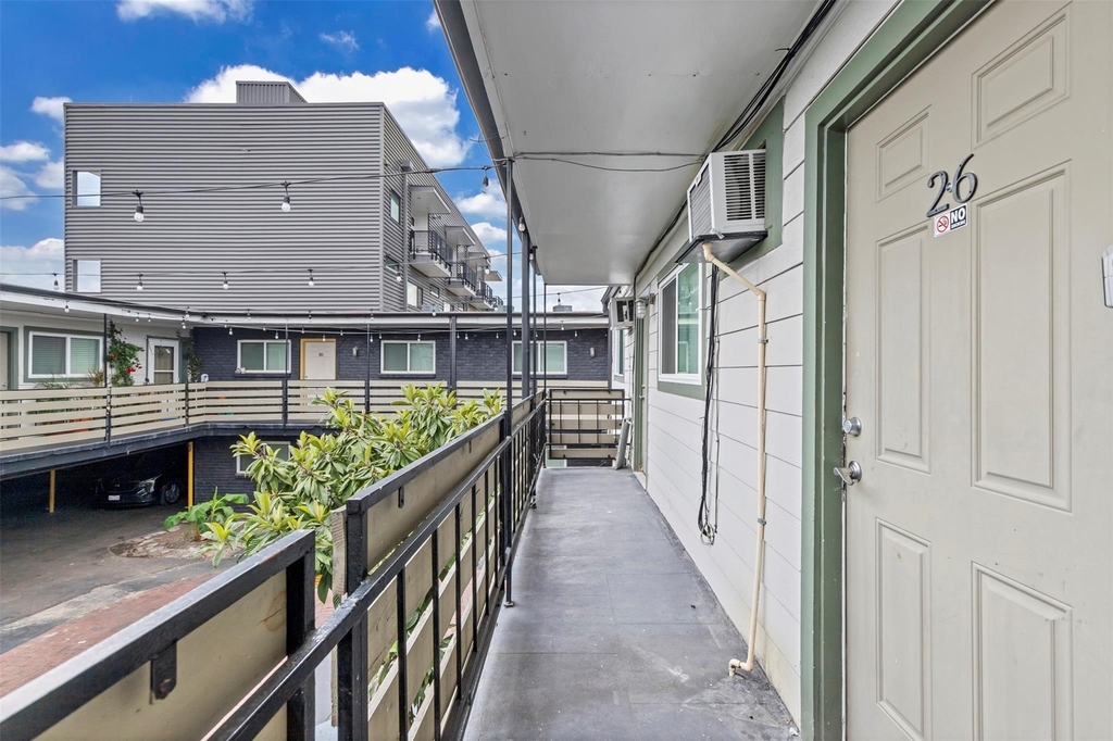 1840 Richmond Avenue - Photo 25