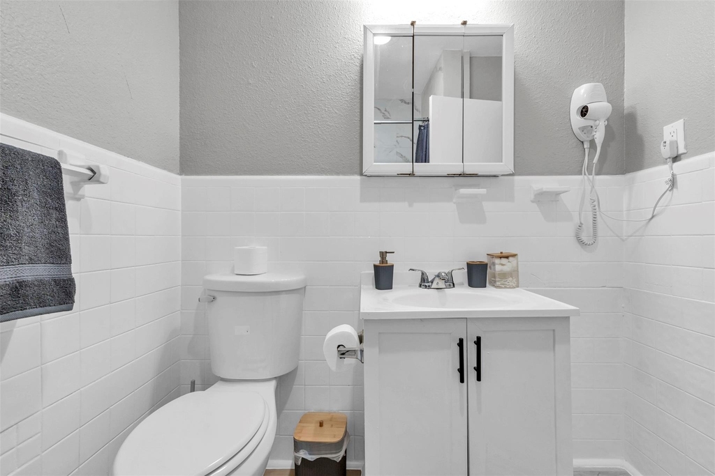 1840 Richmond Avenue - Photo 14