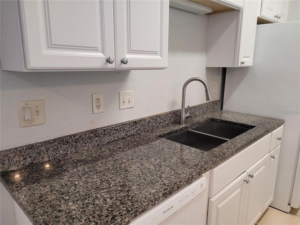 155 N Pearl Lake Causeway - Photo 8