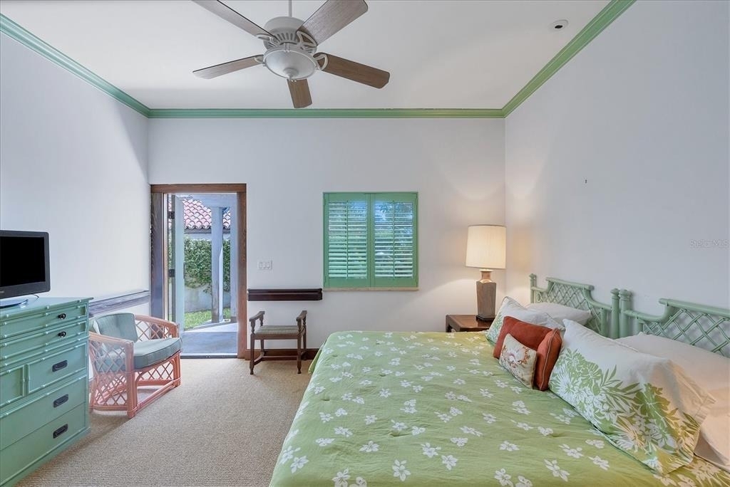 1021 10th Street W - Photo 17