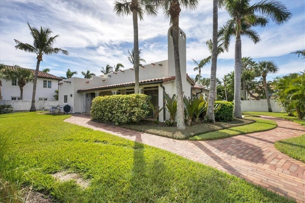 1021 10th Street W - Photo 21