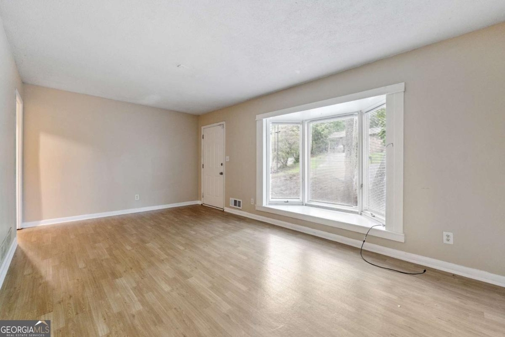 5786 Deerfield Trail - Photo 5