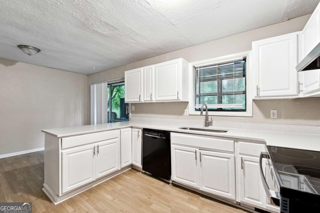 5786 Deerfield Trail - Photo 11