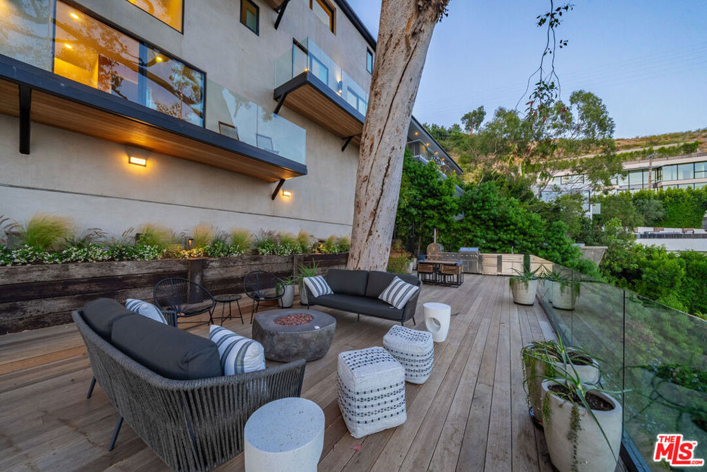 8800 Hollywood Boulevard - Photo 64