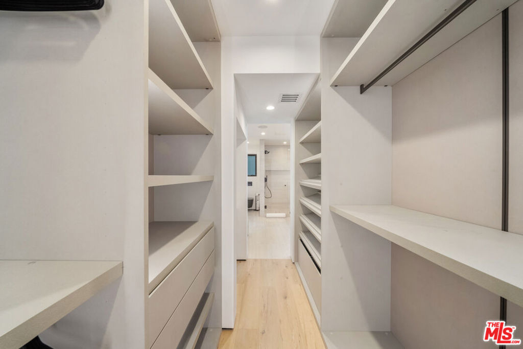 8800 Hollywood Boulevard - Photo 42