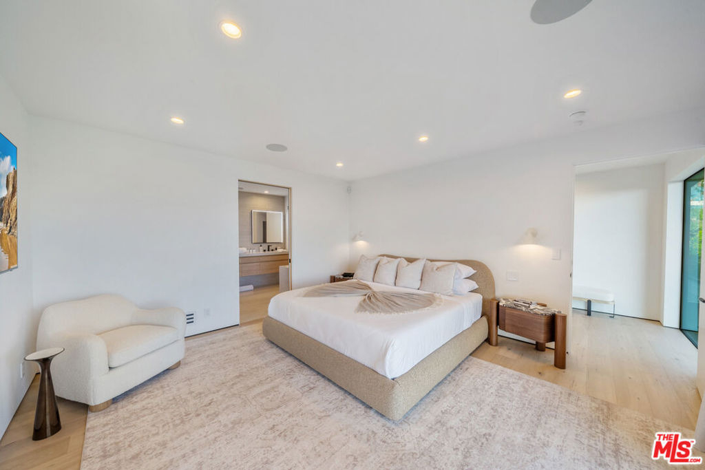 8800 Hollywood Boulevard - Photo 36