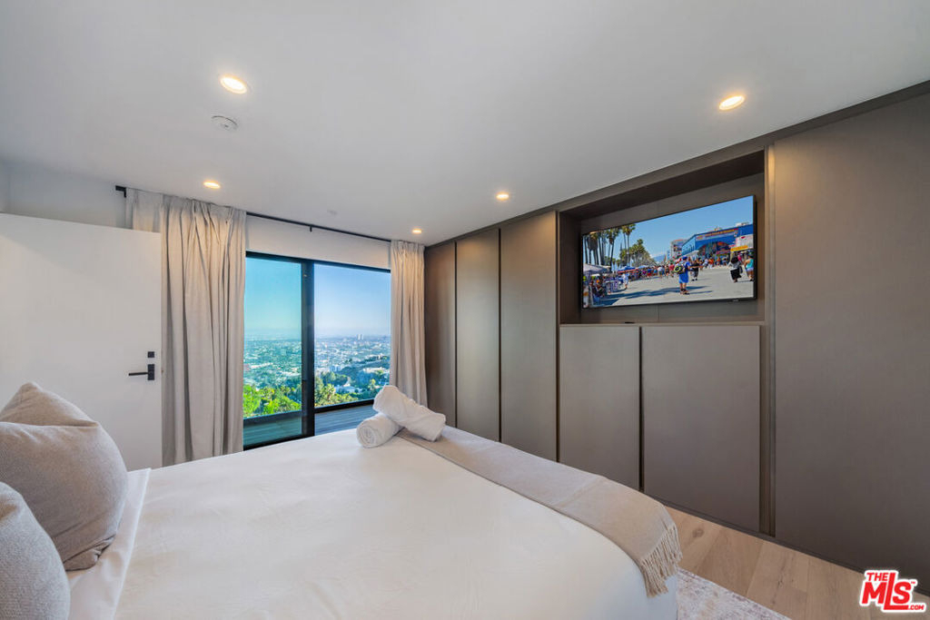 8800 Hollywood Boulevard - Photo 54