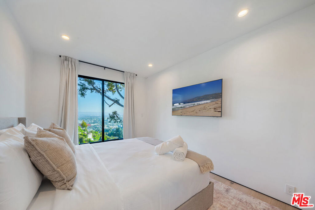 8800 Hollywood Boulevard - Photo 50