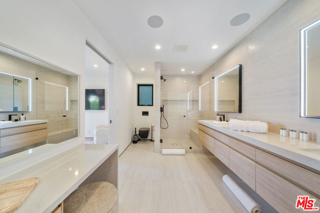 8800 Hollywood Boulevard - Photo 41