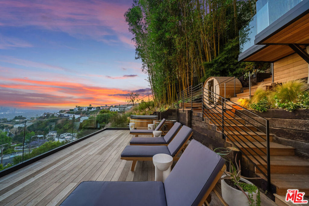 8800 Hollywood Boulevard - Photo 7