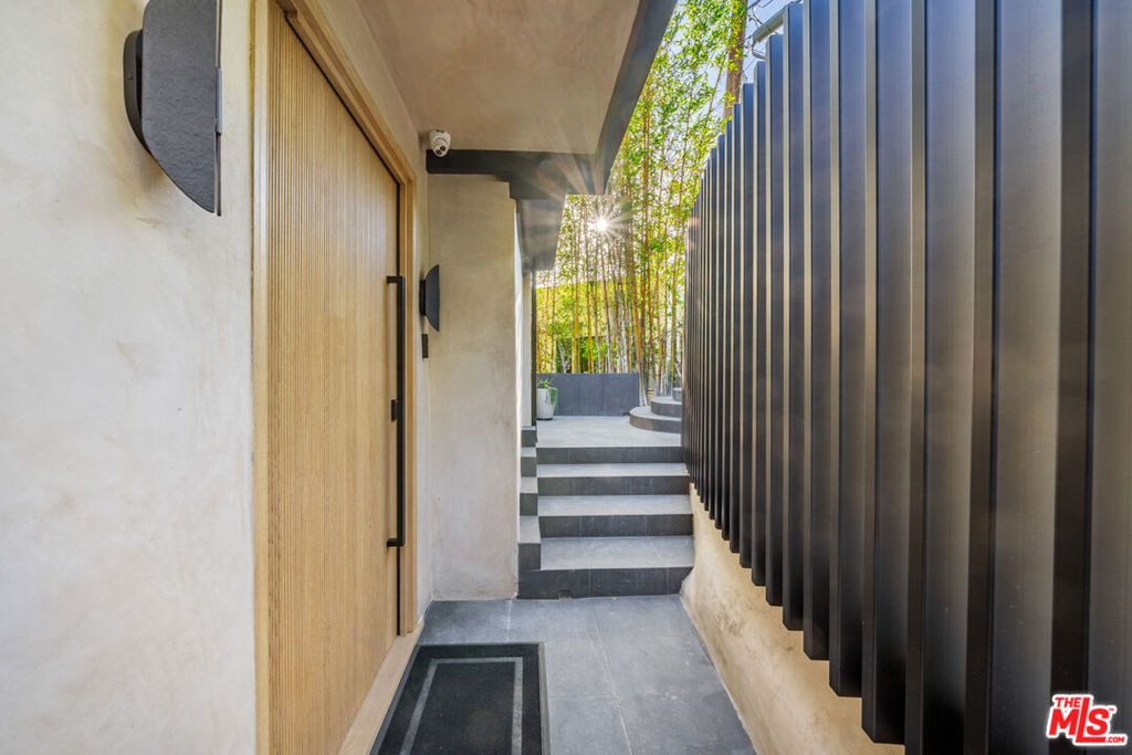 8800 Hollywood Boulevard - Photo 12