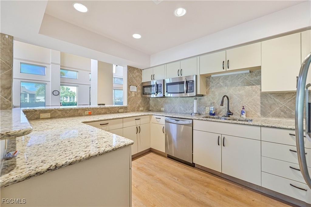 8366 Charter Club Circle - Photo 22