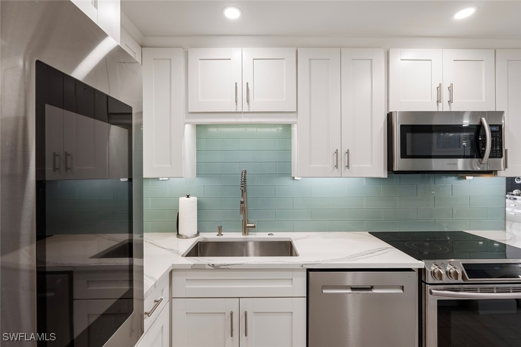 4005 Gulf Shore Boulevard N - Photo 4