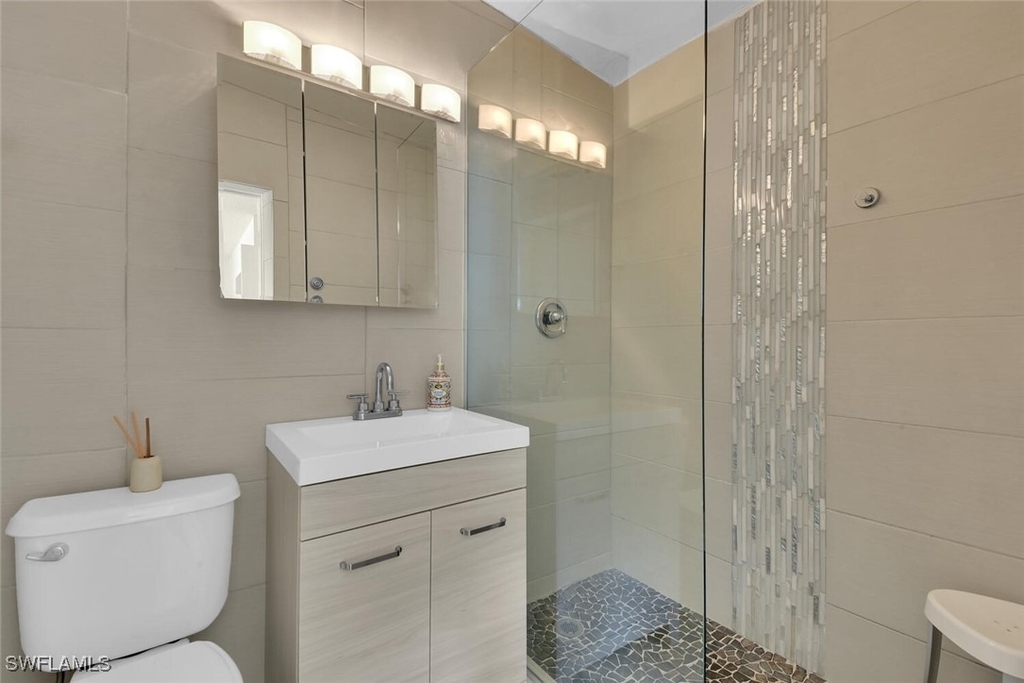 2048 Holiday Lane - Photo 22