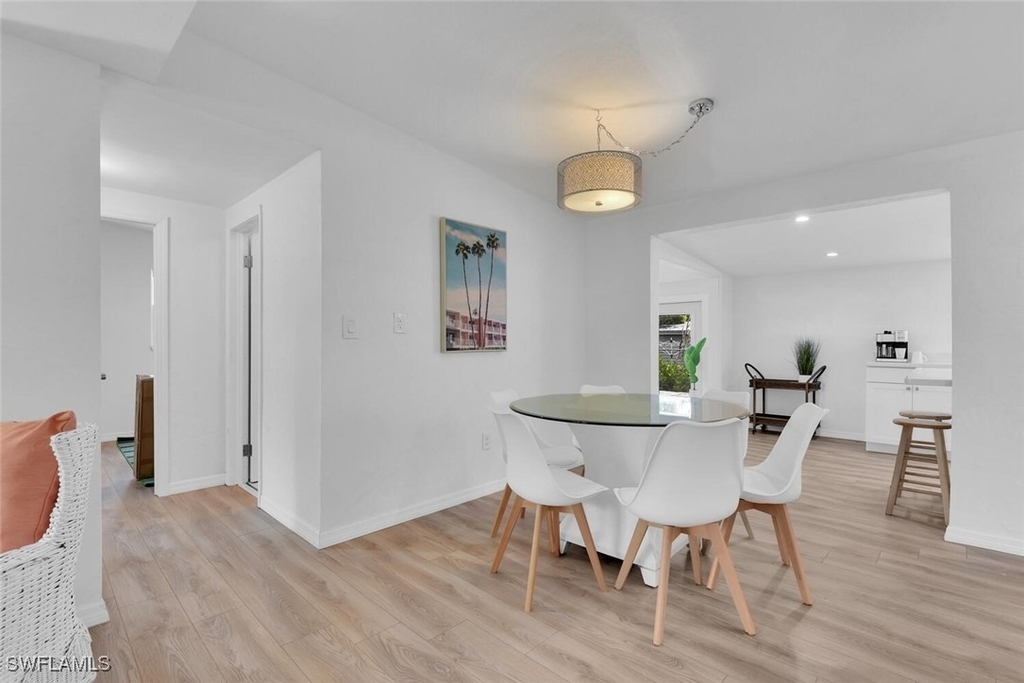 2048 Holiday Lane - Photo 6