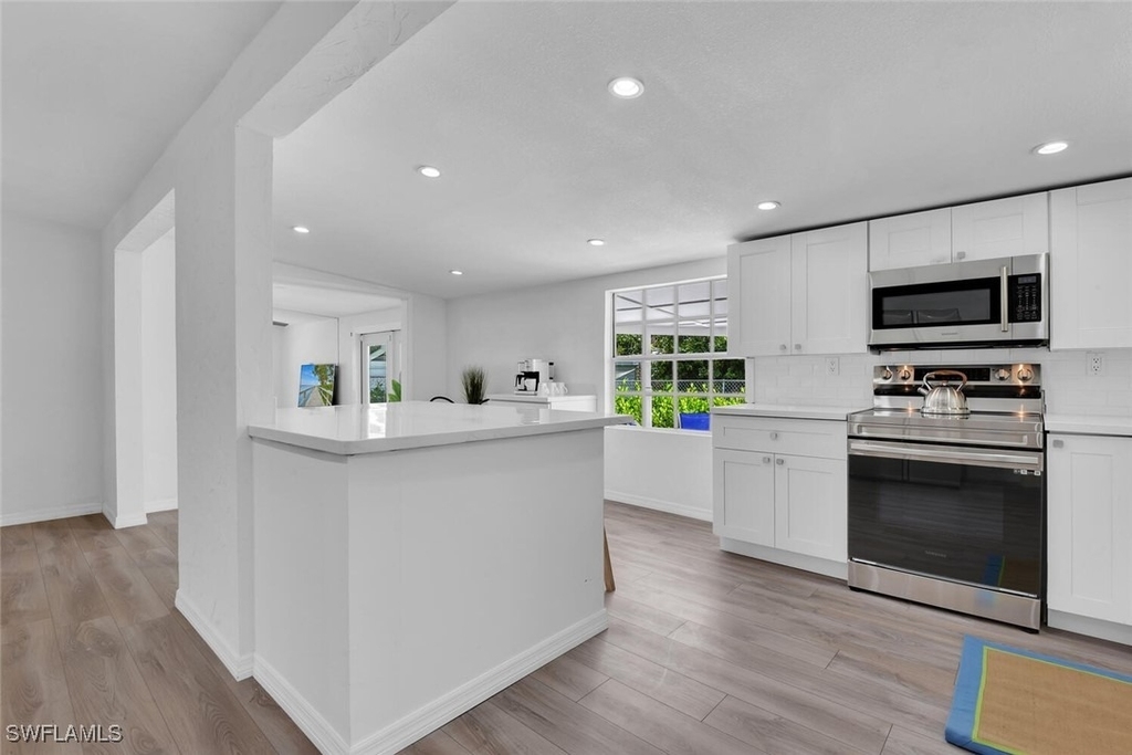 2048 Holiday Lane - Photo 9