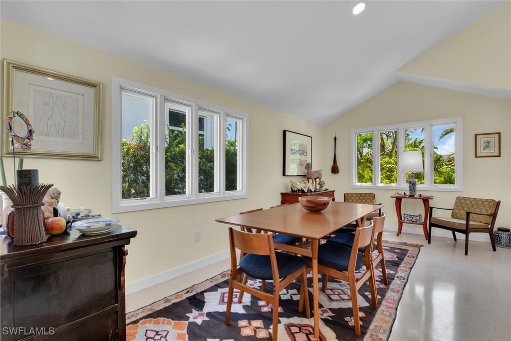 223 11th Avenue S - Photo 9