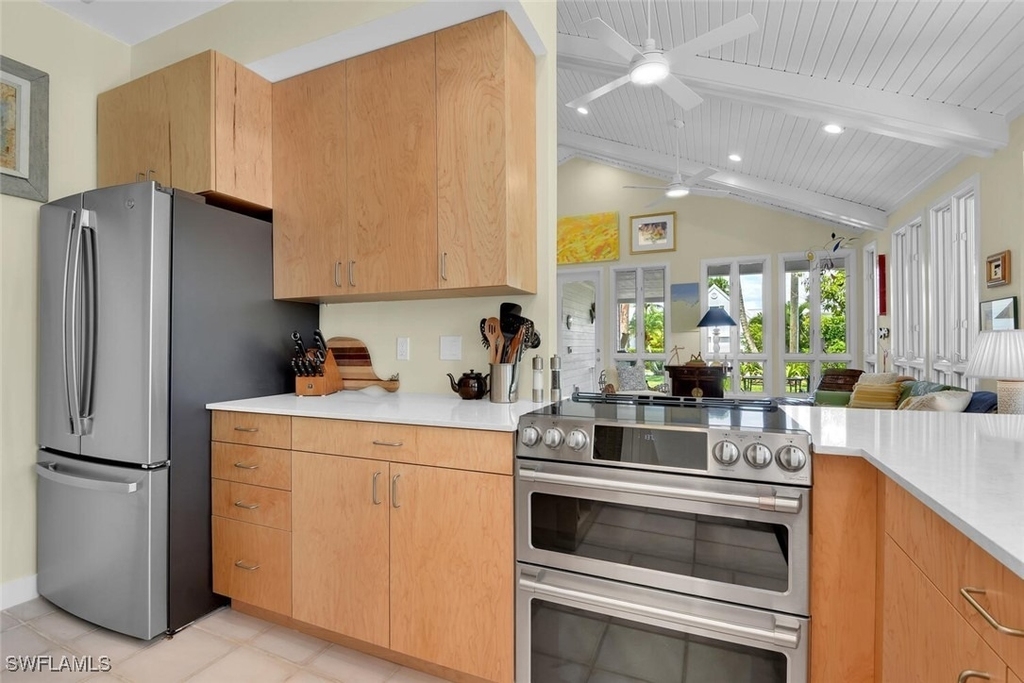 223 11th Avenue S - Photo 14