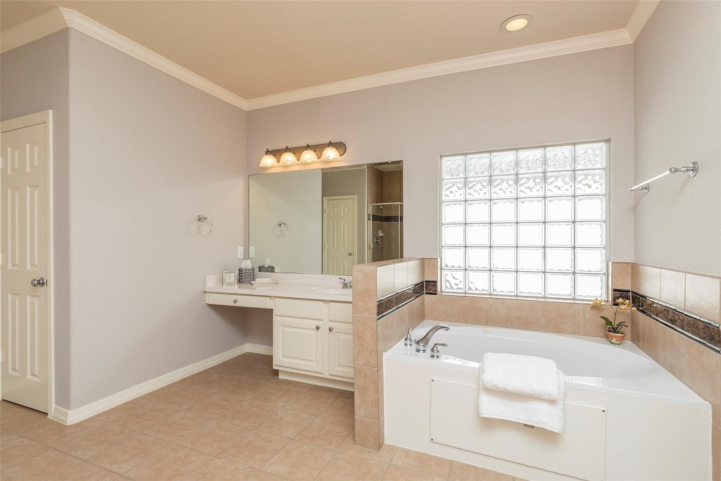 10126 Holly Chase Drive - Photo 28